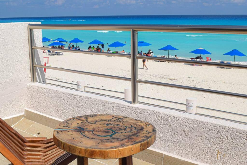 Ocean Front Villa Marlin, Best Location In Hotel Zone #109 Cancun Exterior photo